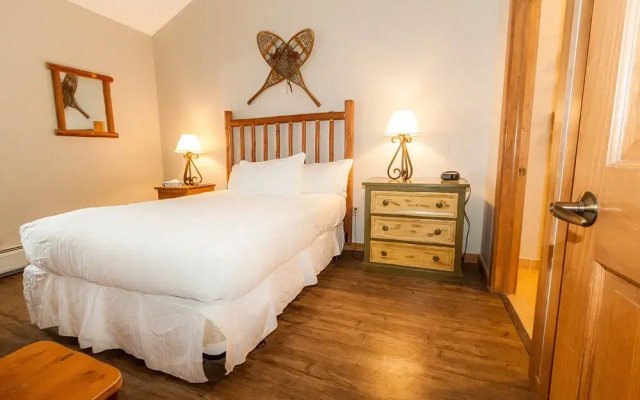 Arapahoe Lodge #8102 by Summit County Mountain Retreats