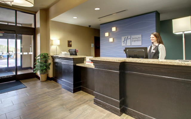 Holiday Inn Express Hotel & Suites Natchez South, an IHG Hotel