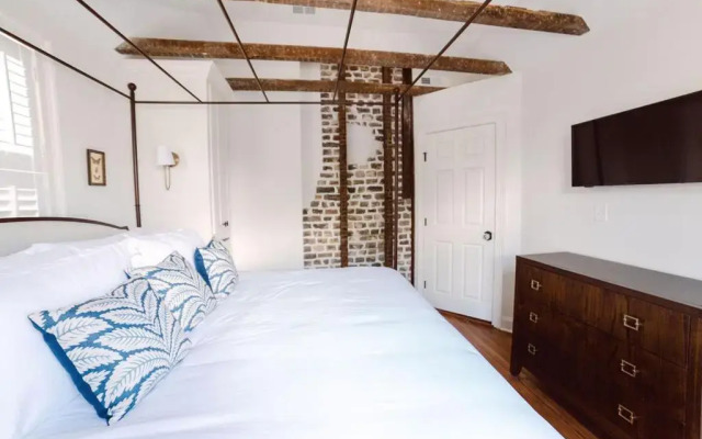 Guesthouse Charleston EAST 44
