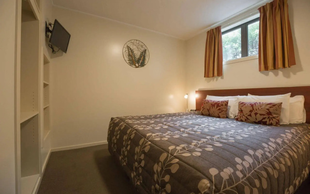 Lomond Lodge Motel & Apartments