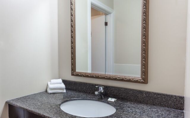 Super 8 Kirkland Lake