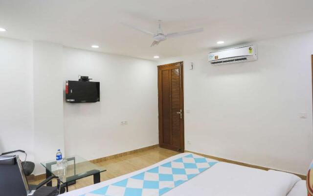 OYO 79600 The Premium Villa