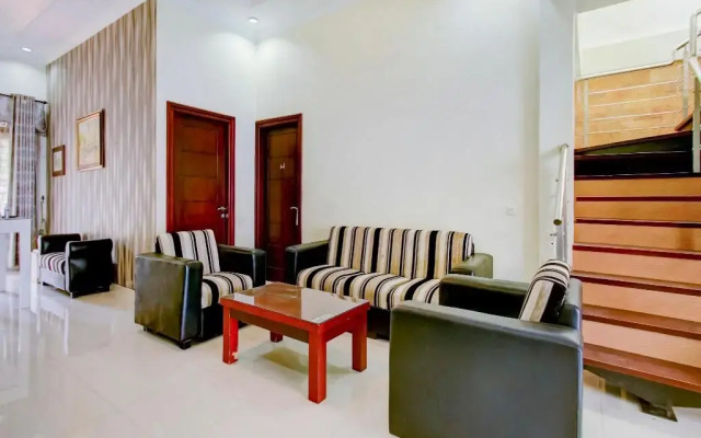 OYO 90006 Dieng Ellen s House Syariah