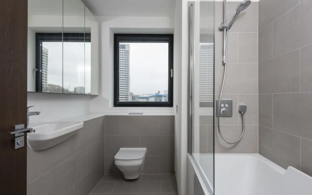 Bi-Level 2BR in King's Cross by Sonder