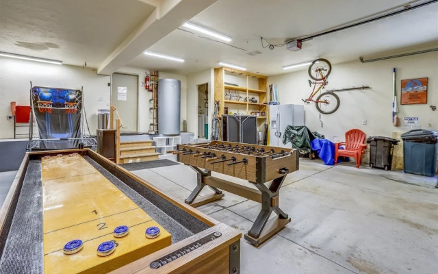 Snowy River 4 Bedroom Home by RedAwning