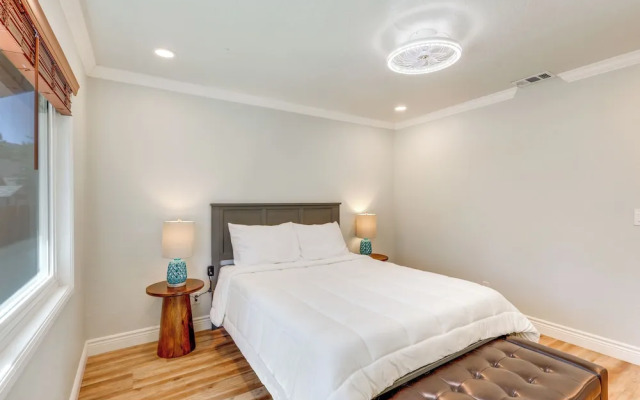 Near Slopes & Shores: Pet-friendly Sugarloaf Gem