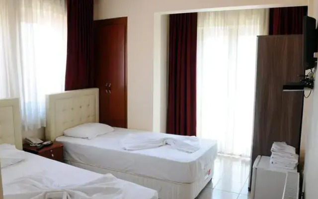 Ozbek Hotel
