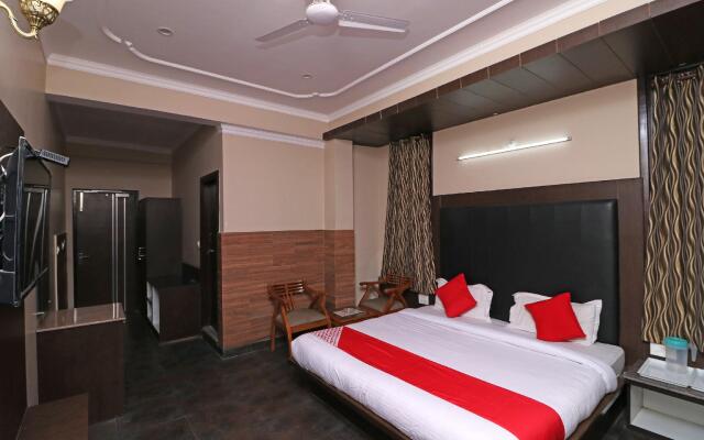 OYO 31120 Hotel Royale India