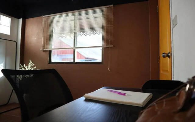 In The City Co-Living & Co-Working Space - Hostel