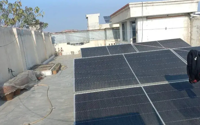 Three star hotel Peshawar