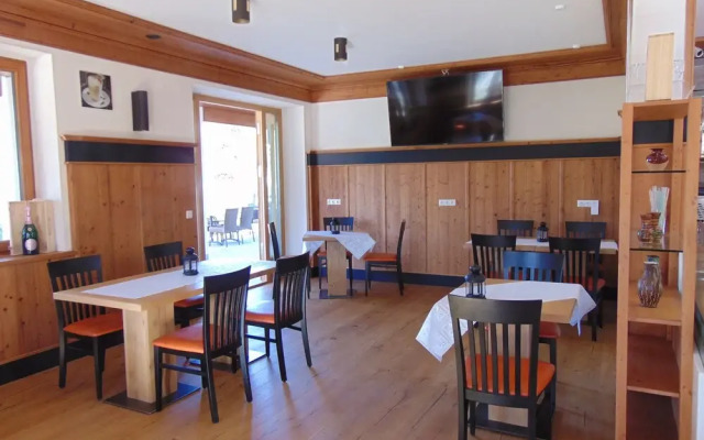 Hotel Heimfeld Cafe Restaurant