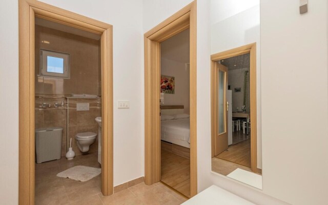 Amazing Apartment in Makarska With 1 Bedrooms and Wifi