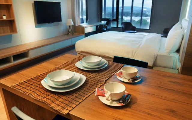 Luxury Residence in 5 star Hotel for Professionals