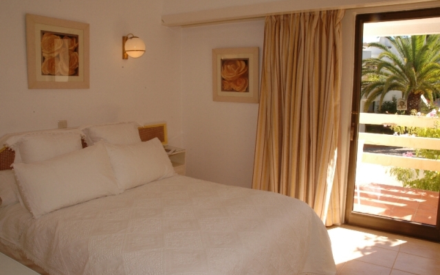 Moura Golf Village