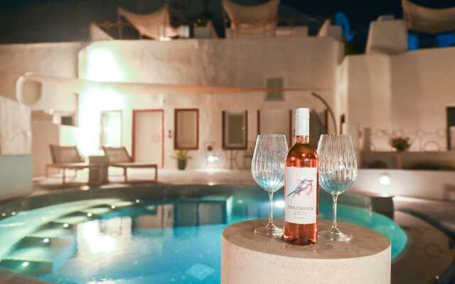 Naos Suites
