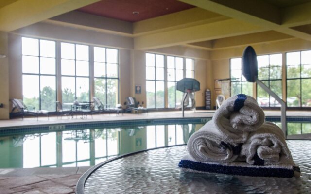 Holiday Inn Pewaukee - Milwaukee West by IHG