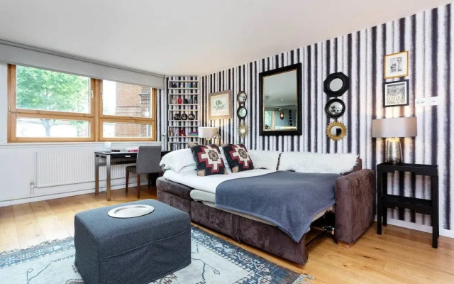 Studio on the Thames