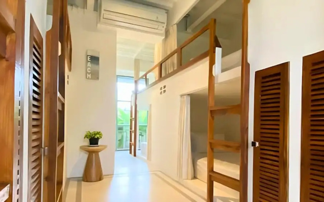 White Penny Hostel