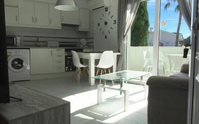 AP2116 Oasis Beach II Marineta