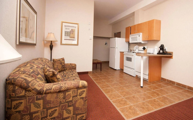 Peavine Inn And Suites High Prairie