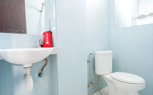 Reddoorz Plus Near Rs Hermina Kendari