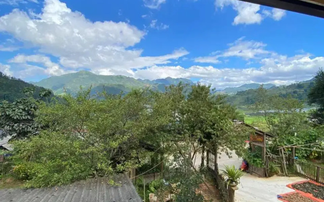 Ta Phin Homestay