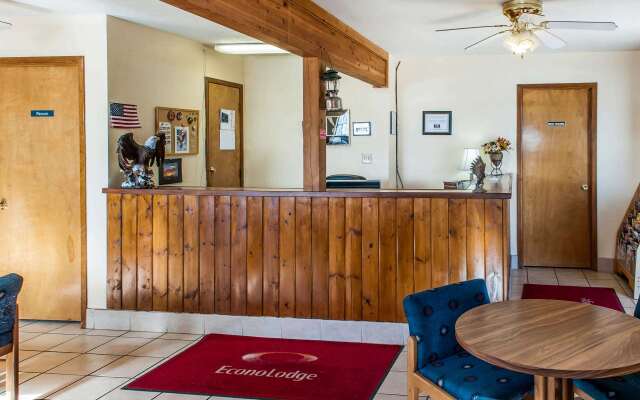 Econo Lodge Eagle Nest