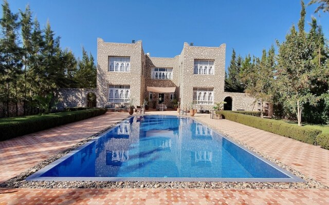 La Maison des Ailleurs