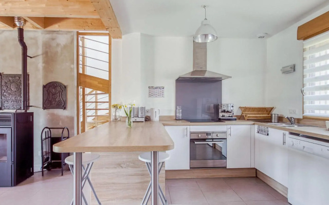 Pleasant Cottage in Challerange