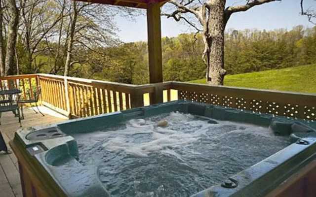 A Slice of Heaven 2 Br cabin by RedAwning