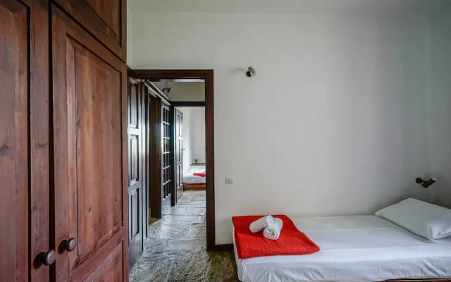 Sonia Rustic Mansion - 5bd 30 Sec Walk T