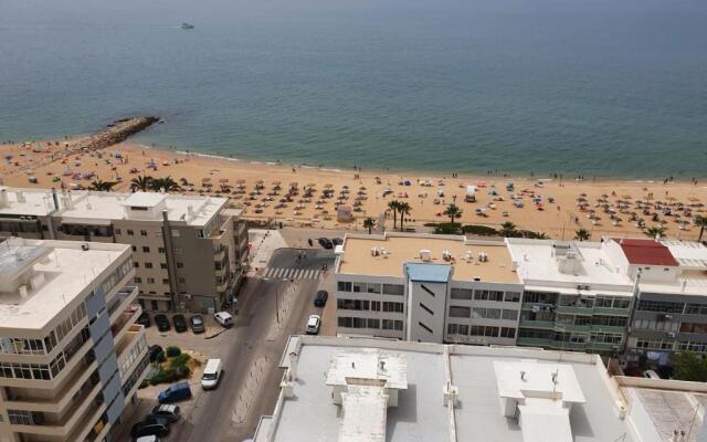 Vista Praia 16- Wifi, Remodelado, 80mt Praia