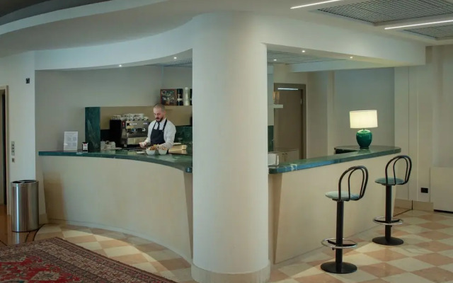 Hotel President