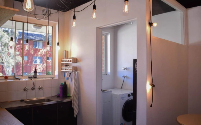 Stylish Modern 1 Bedroom Apartment in Marrickville