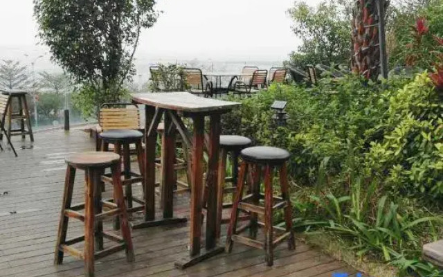 Q+ · Beihai Beibu Bay No.1 Yijia Online Serviced Apartment