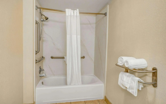 Motel 6 Lester, PA - Philadelphia Airport