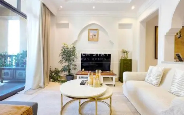 Sensational 1BR apartment in Tajer, Souk Al-Bahar