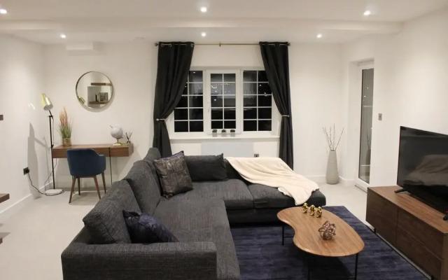 Luxury 1 Bed Apartment In The Heart Of Rochester