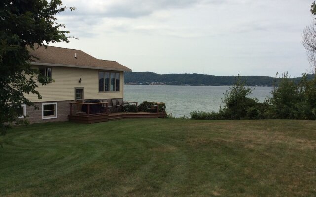 Pictured Rocks Bed And Breakfast
