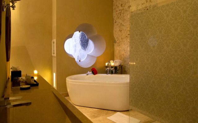 Bastión Luxury Hotel