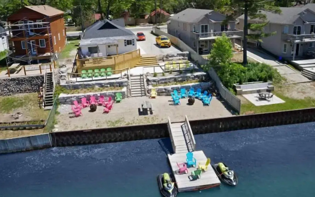 Riverfront Cottages