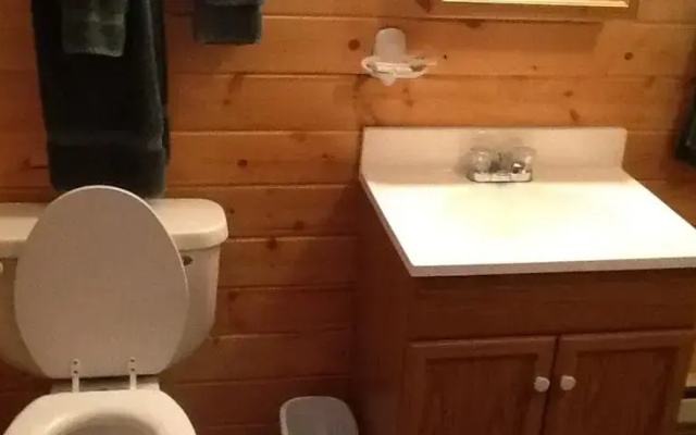Drift Lodge Moose Bay Cabins