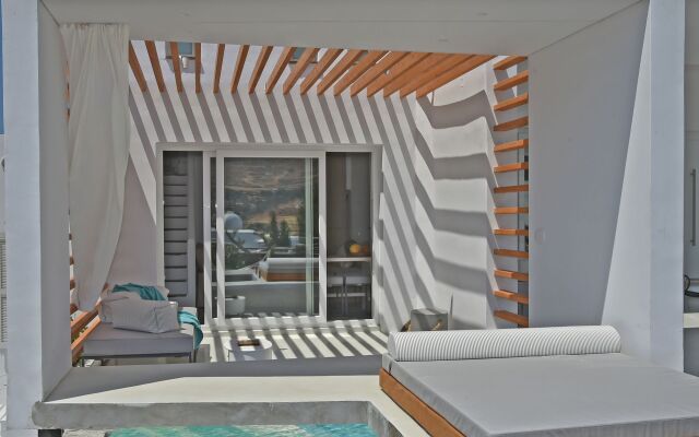 Tinos Blend Suites
