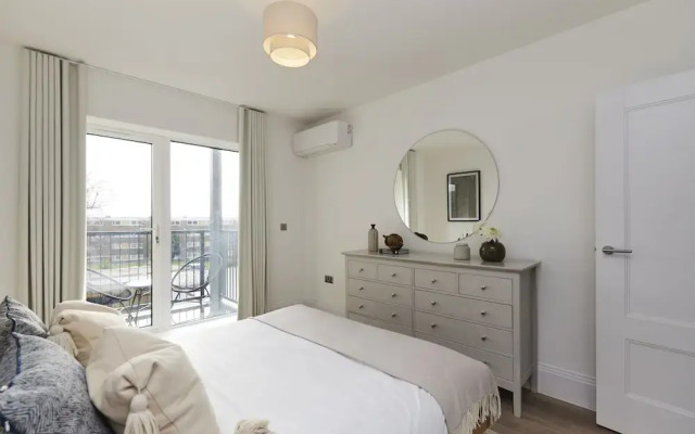 The Wembley Park Wonder - Charming 2bdr Flat With Balcony