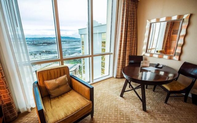 888 Signature Suites Collection at Signature Condo Hotel