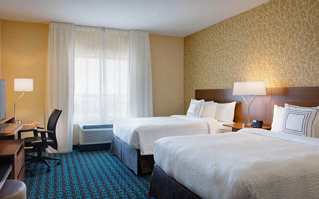 Fairfield Inn & Suites Dallas West/i-30