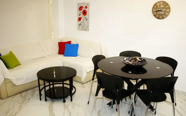 Salonikiou Beach Deluxe Apartments