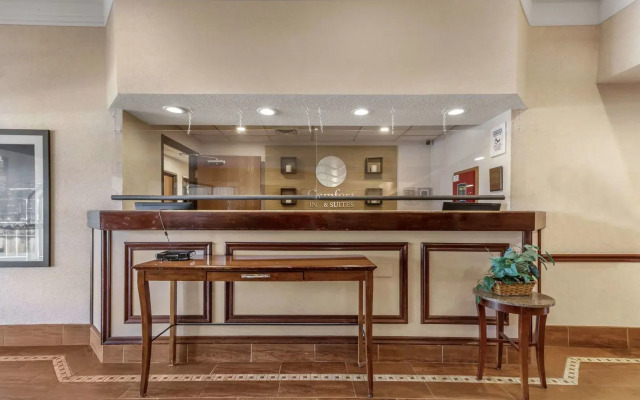 Comfort Inn & Suites Streetsboro - Kent