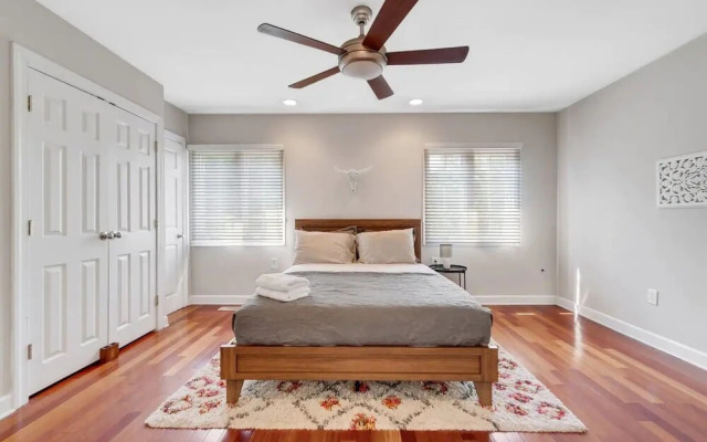 4 BDRM Garage Parking Patio Society Hill