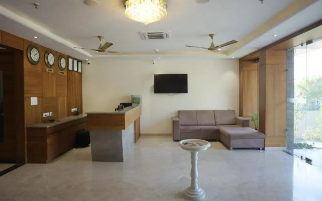 Hotel Ratnam Chitrakoot Nagar Udaipur